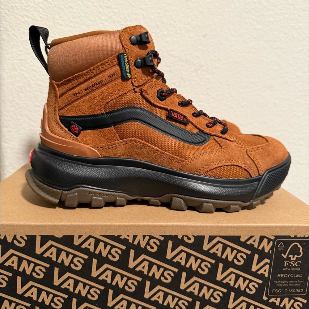 Vans MTE Crestline Waterproof, Women’s Size 6 New In Box